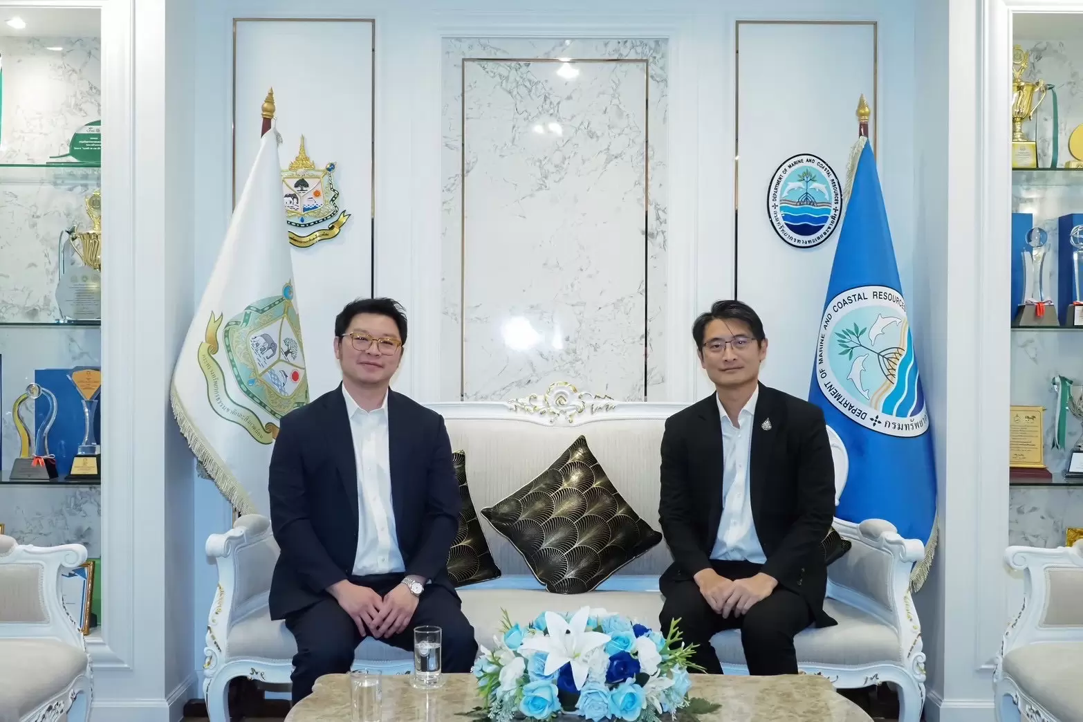 Asiatic’s Managing Director Presents Good Wishes to DMCR’s Director-General on New Year Occasion